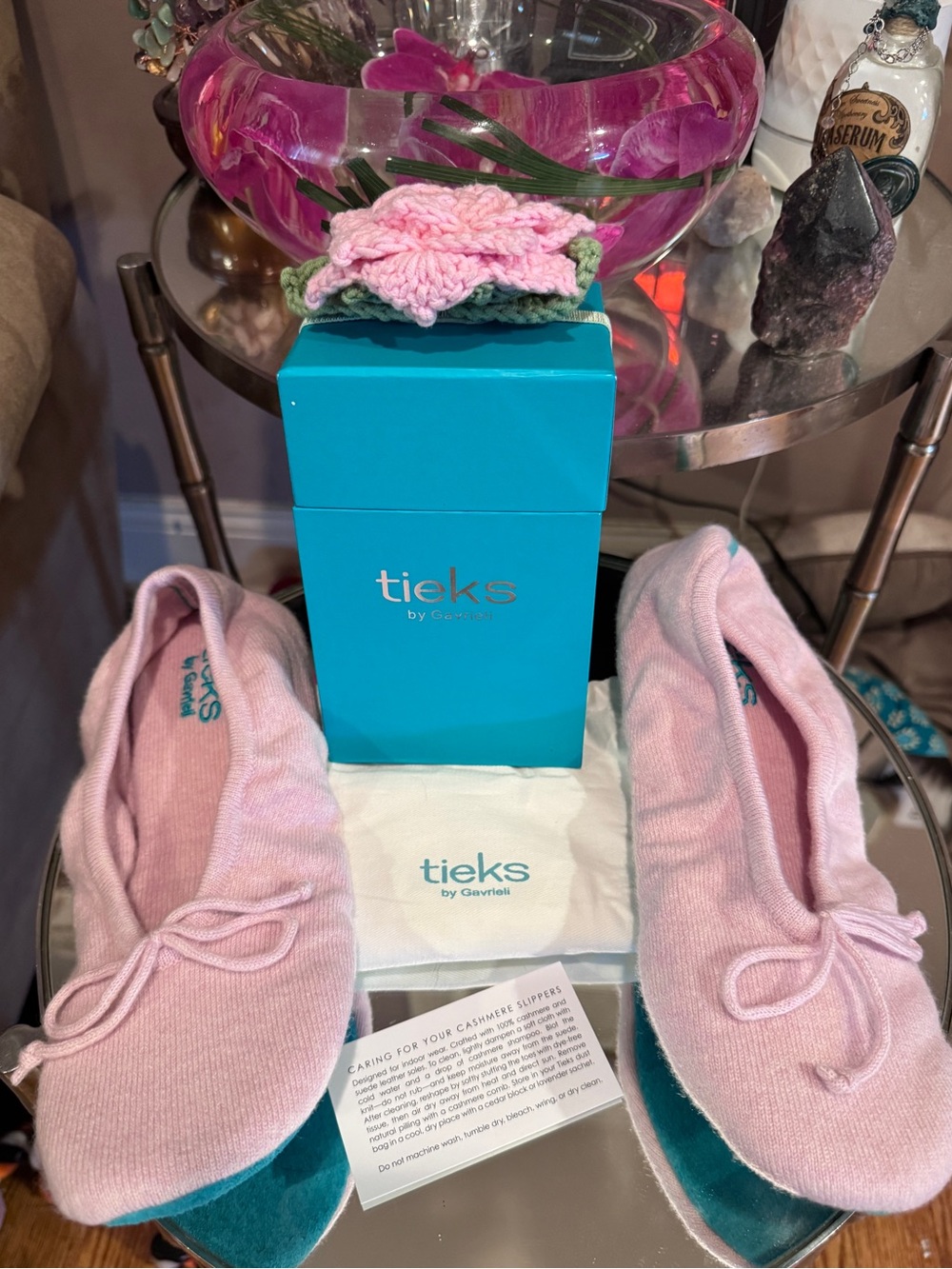 TIEKS CASHMERE SLIPPERS LE SOFT PINK LARGE- NEW SOLD OUT NO LONGER AVAILABLE